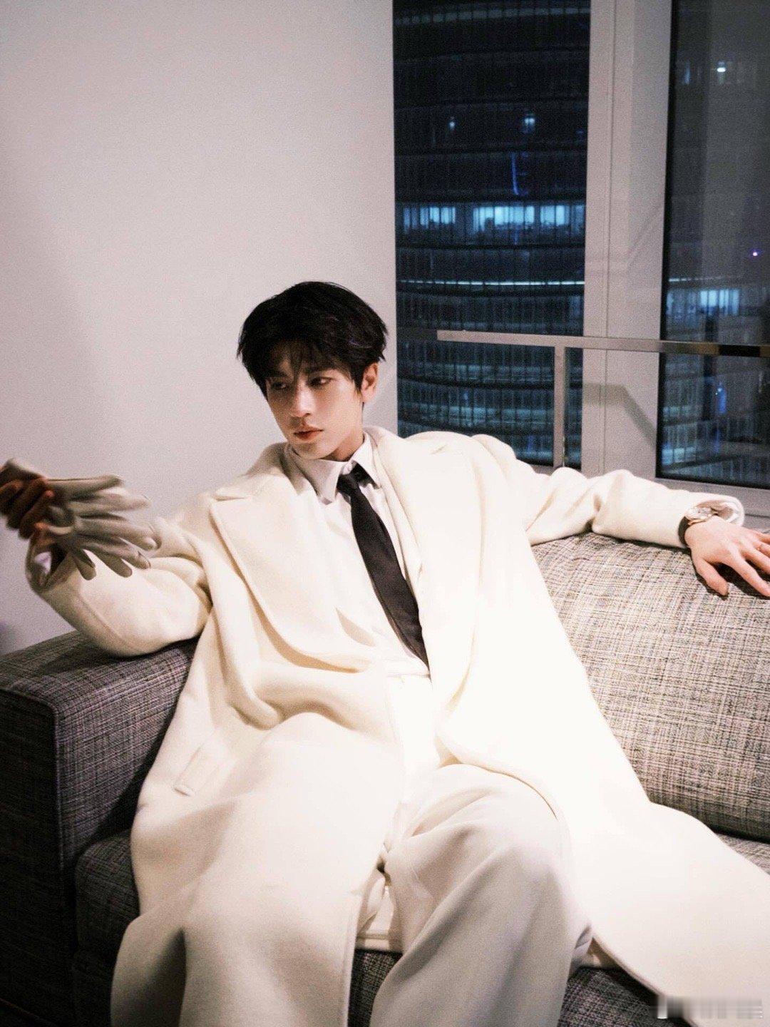 张凌赫野生救援气候行动伙伴张凌赫携手野生救援助力气候行动！作为气候行动伙伴，呼吁