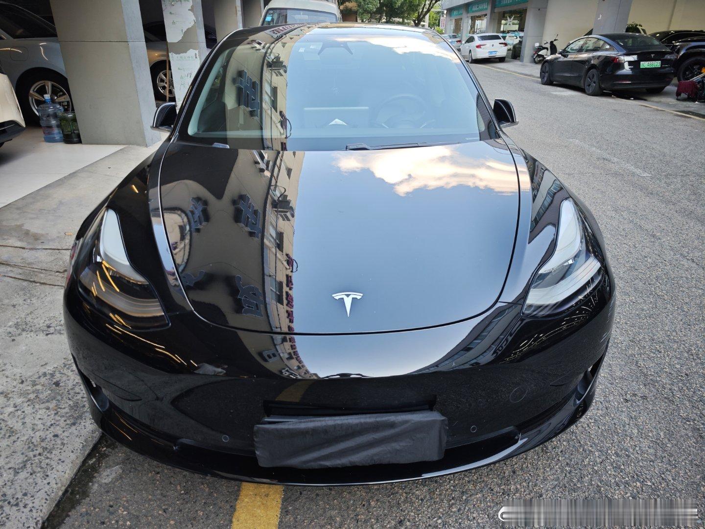 特斯拉model3​上牌2020年8月 公里9万 一手车​价格便宜8.98万 车