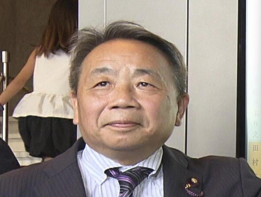 外交部宣布对日本参议员石平采取反制措施，包括冻结国内财产、不予签发签证等等。石平