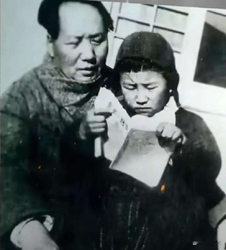 他没有亏欠中国人民，但唯一亏欠的就是他的孩子！有人说他是一个伟大的领袖，但不是一