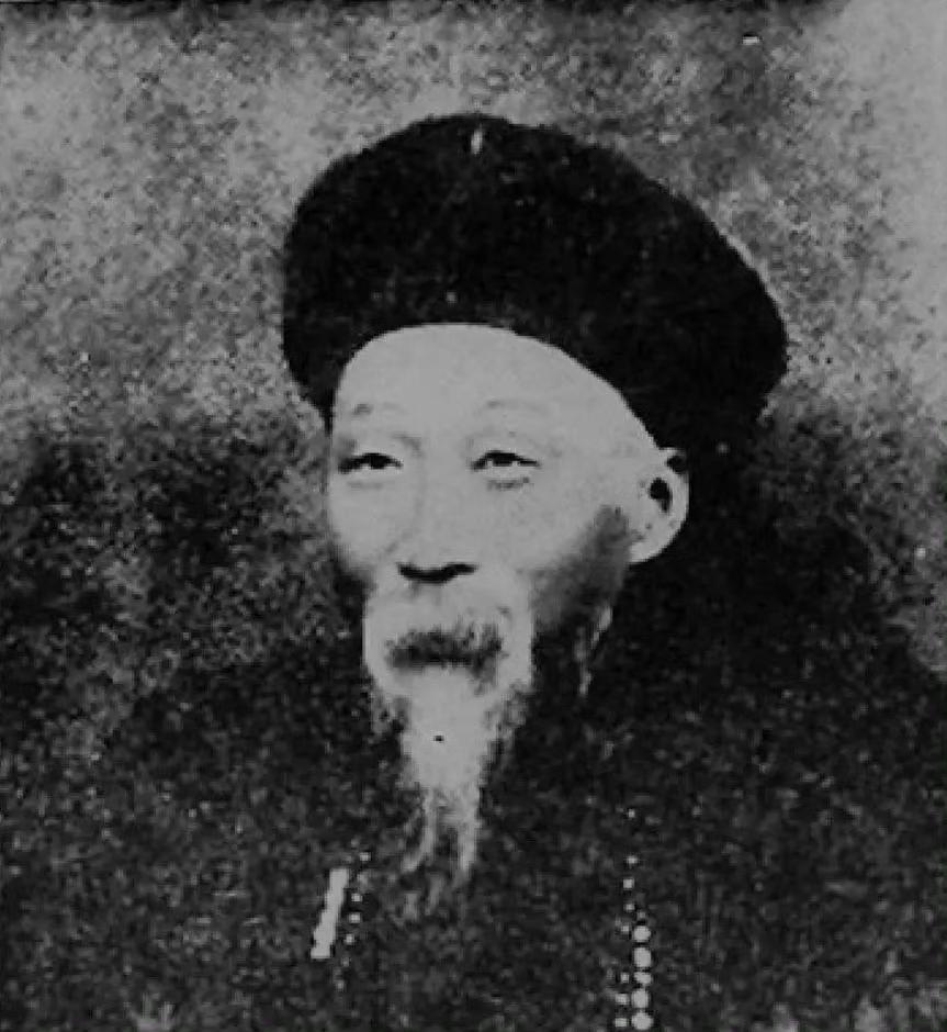 曾国荃与“扒烂船”


“扒烂船”是湖南湘乡一带的方言，曾国荃常用来自嘲。
 