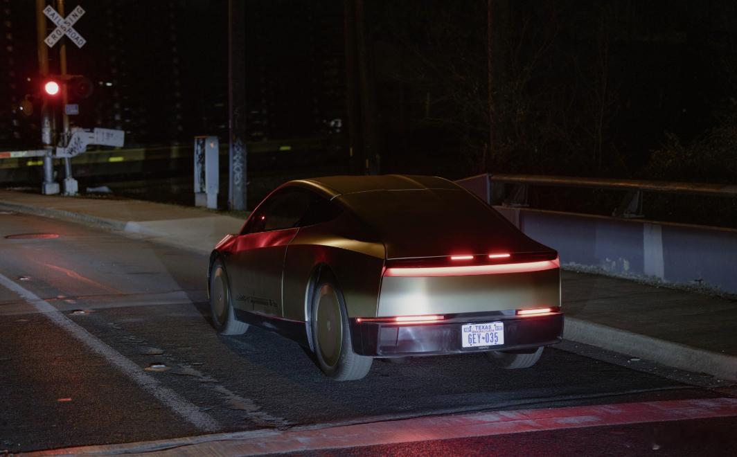 谍照显示，特斯拉Cybercab可能提供两种充电方式特斯拉在2024年发布Cyb