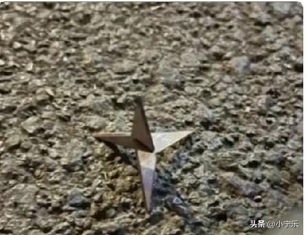 近日，昆明彩云北路一路段主干道上被抛洒大量的“铁蒺藜”，多辆机动车中招，轮胎破损
