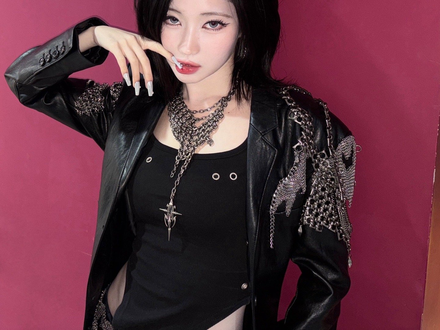 BABYMONSTER ASA榎并杏纱 🖤🩷✝️ ​​​