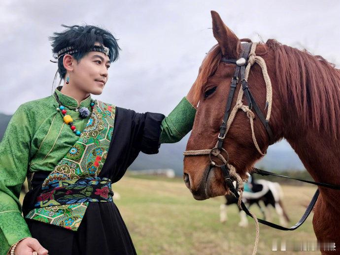 苏醒告别快乐老友记快乐老友记  结束快乐老友记录制，心里满是不舍却也满是感激。苏