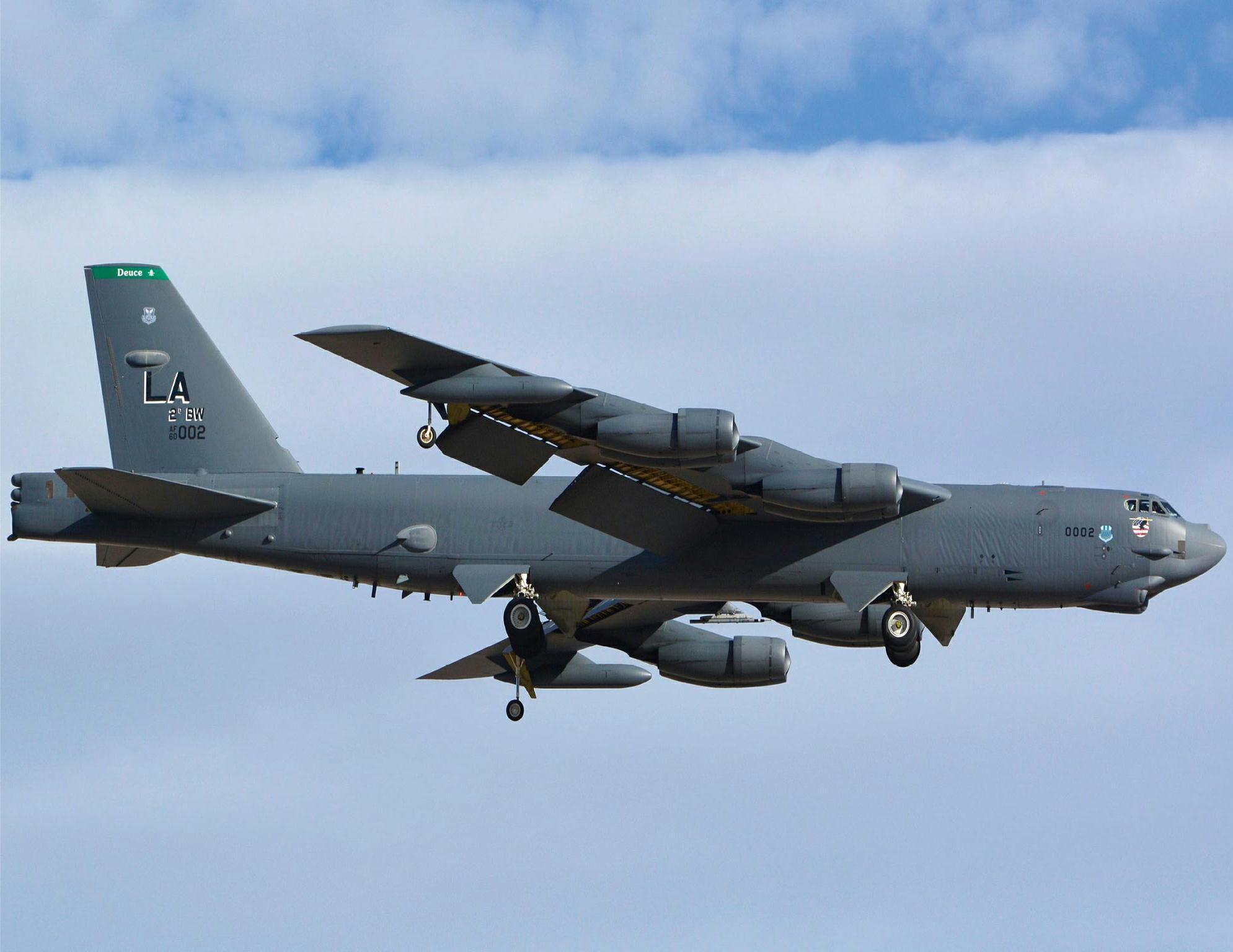 每天认识一件兵器 美国B-52“同温层堡垒”战略轰炸机B-52“同温层堡垒”（S