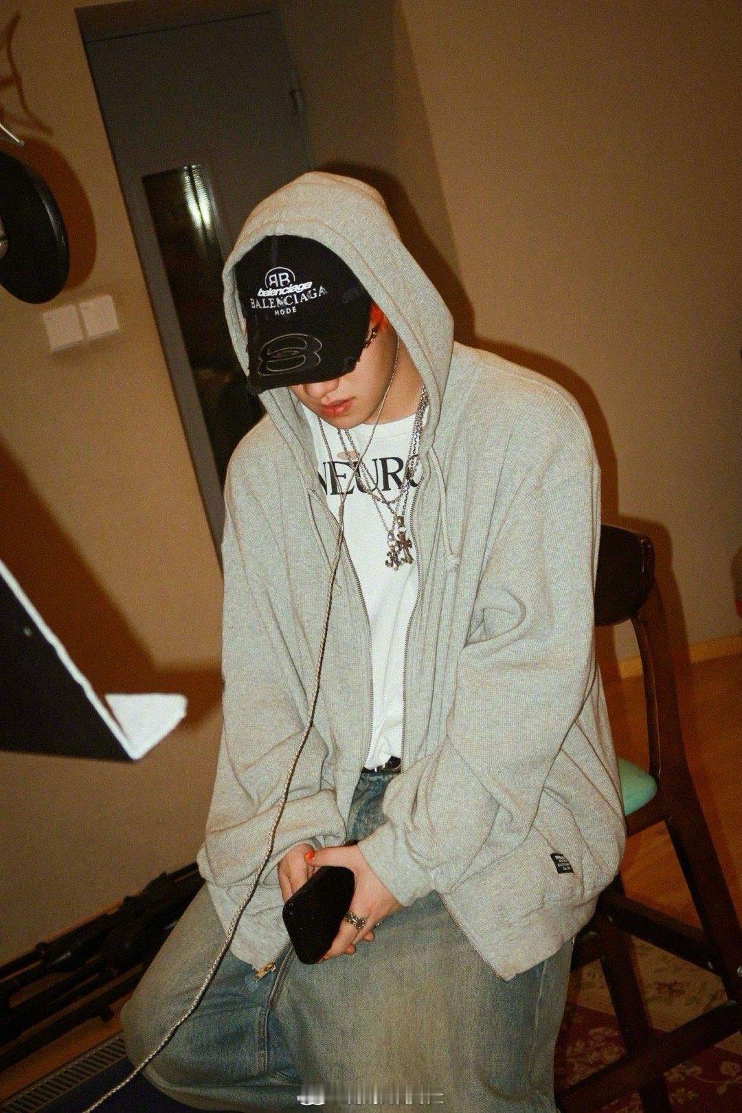 王一珩Pretty到最后上线王一珩2025要Pretty到最后 用一首歌的时间，