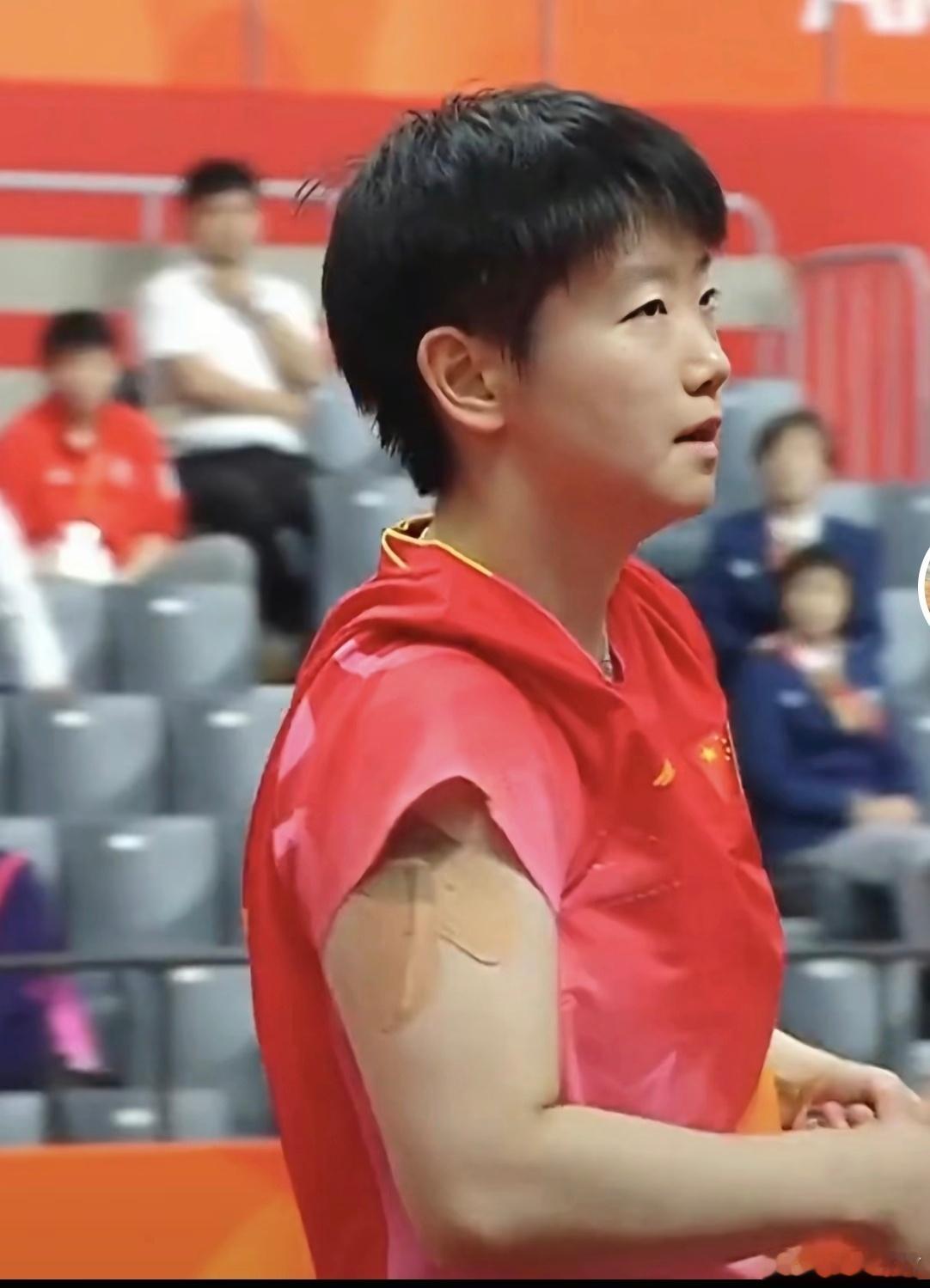 孙颖莎vs王曼昱小莎伤退后，再来高强度的比赛，三天三赛且六小时三赛，这魔鬼程度让