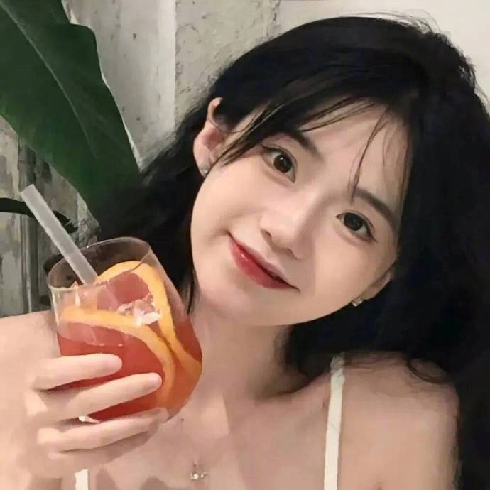 我本不善言辞，却忙于奔波，只不过为了那碎银几两。 