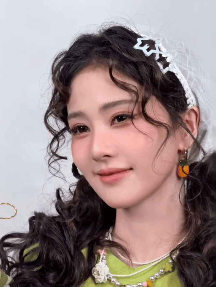 奔跑吧live转动图·呼呼呼 这是叶璃本璃奔跑吧白鹿 .白鹿叶璃