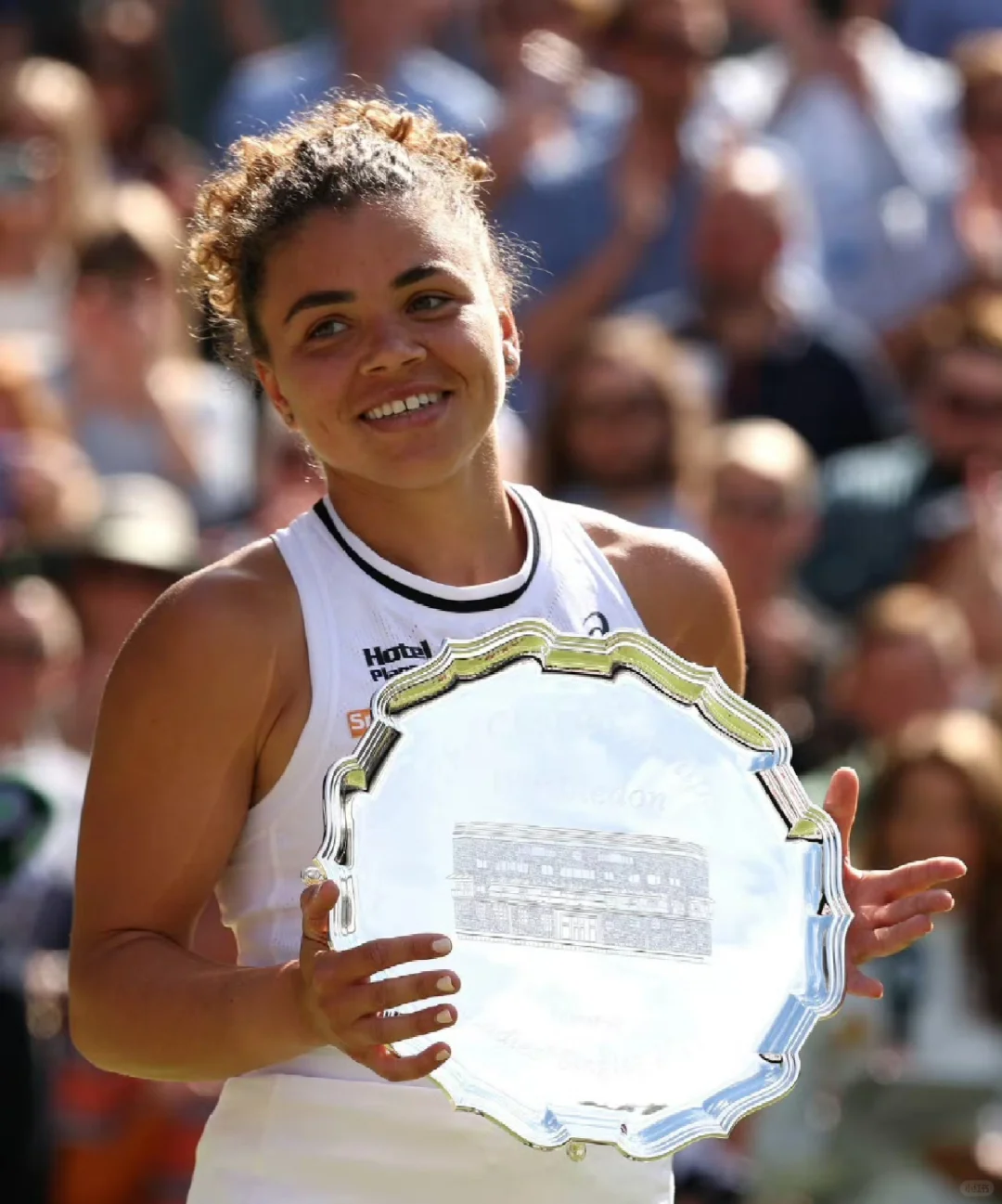 保利尼首进世界前五