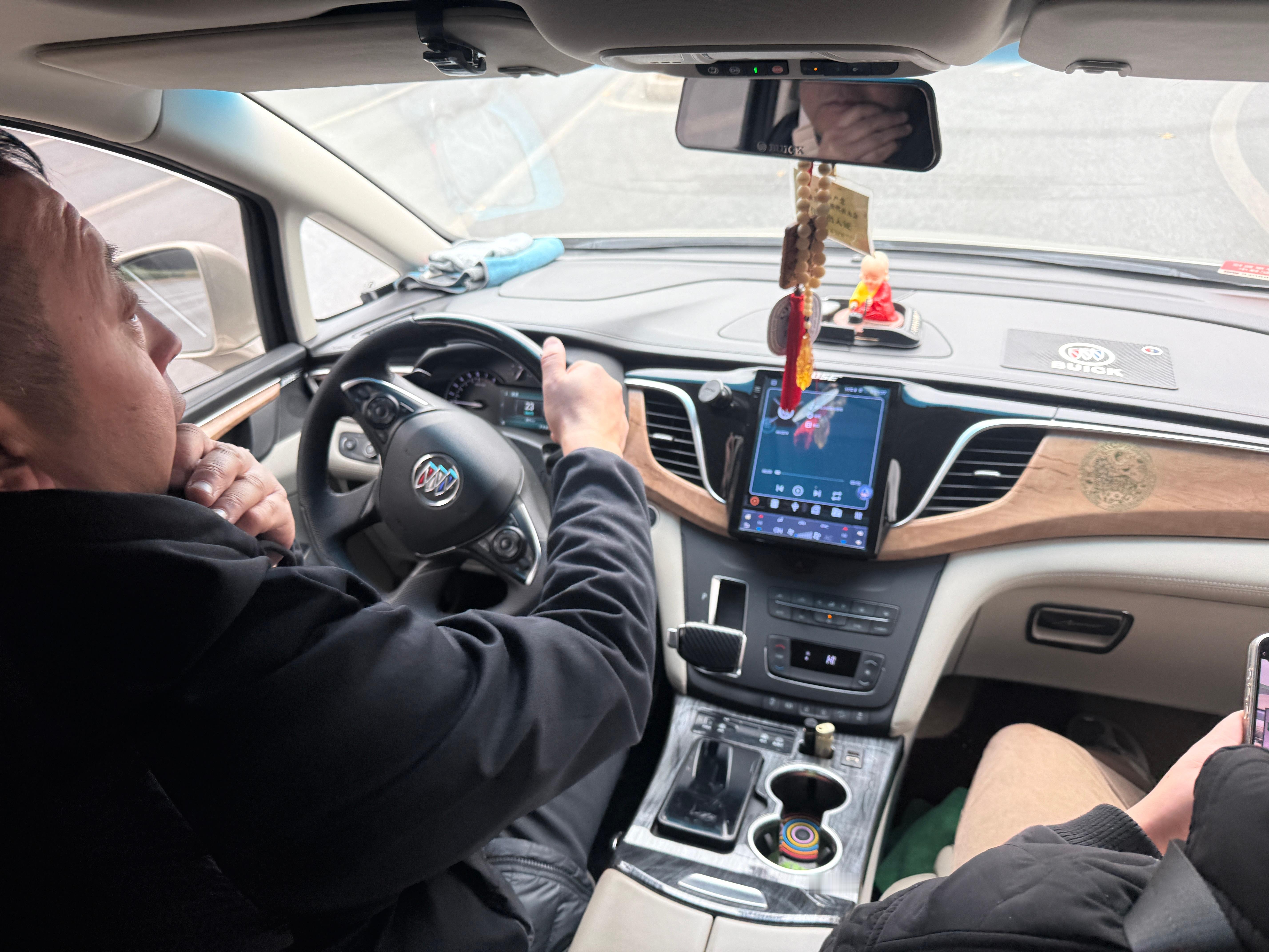 各家车企，商务接待主流依然是别克GL8！很多人会说，那是因为GL8都是前几年上的