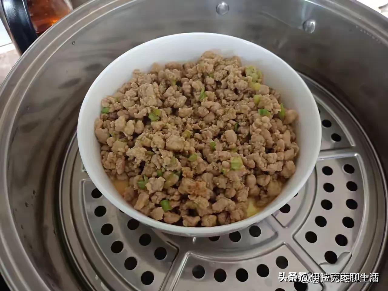 每天的吃吃喝喝玩玩，就是靠头条抖音指明阳光大道的。

队友每天嘻嘻哈哈，你说去哪