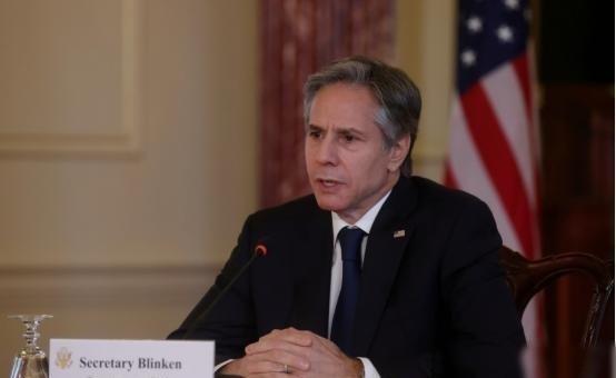 美国前国务卿布林肯开始炮轰中国，他先指责特朗普访华，然后说：东方大国是唯一有能力