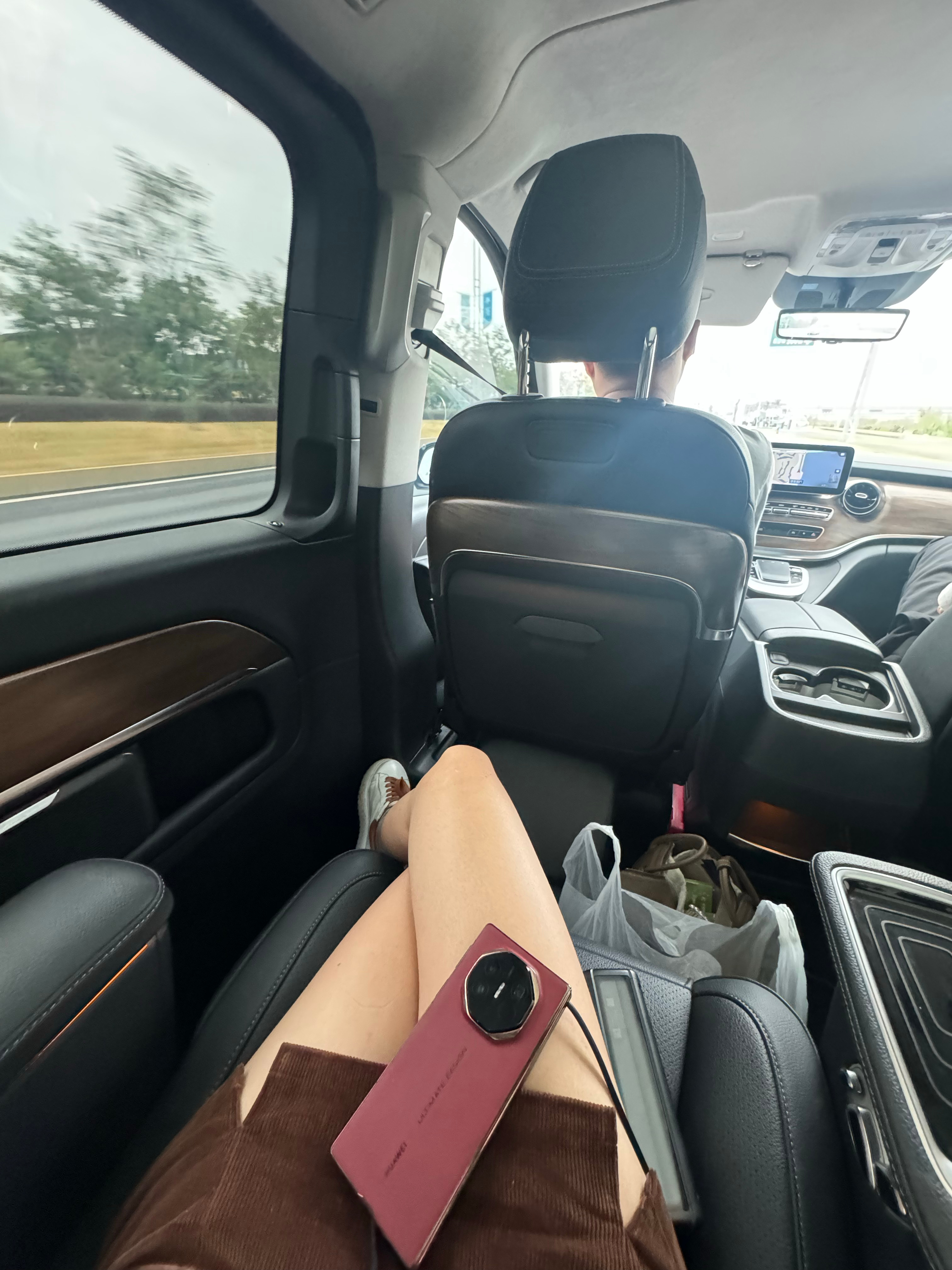 航展已看完，现在去广州参加车展啦让我理理图！真的又自豪又好玩！下届航展我还来～ 