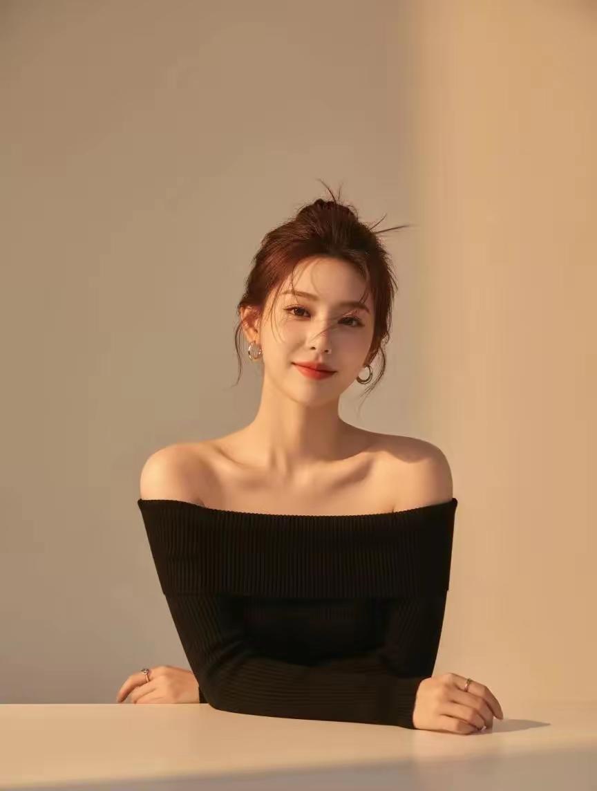 清新淡雅，玉骨冰姿，霞姿月韵有哪些美女让人过目难忘？ 风情万种的女人是什么样的?