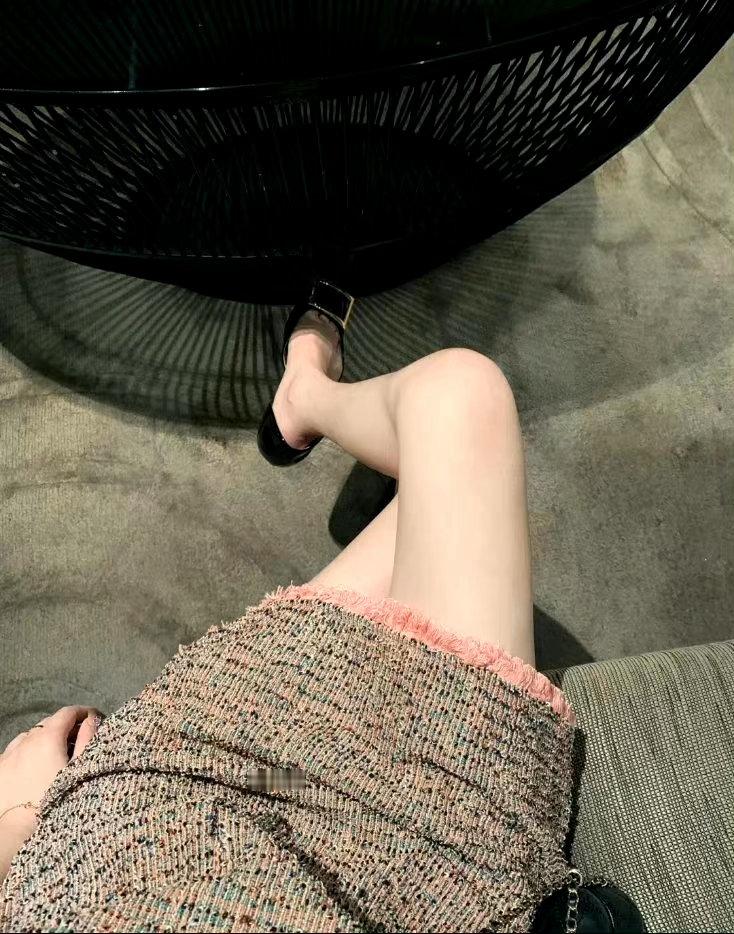 一段感情，如果看不到未来，也感受不到当下，那么，不如一别两清，做回那个路人甲。 