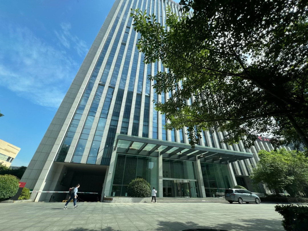 上午学习对外传播专业业务，围绕国际社交媒体运营相关内容展开研习。 无锡·无锡日报