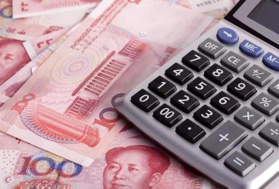 挣钱的本质是什么？

挣钱这事儿，说白了就是一场关于资源和信息的游戏。

有人觉