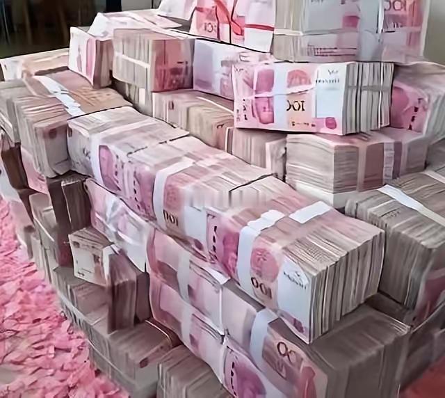 什么叫洗钱？简单的举个例子：你买彩票中了500万，扣除20%个税，实际到手400