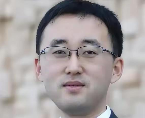 中国活该被日军欺辱”、“郑州大暴雨是报应！”2020年，清华高材生李睿说出如此惊