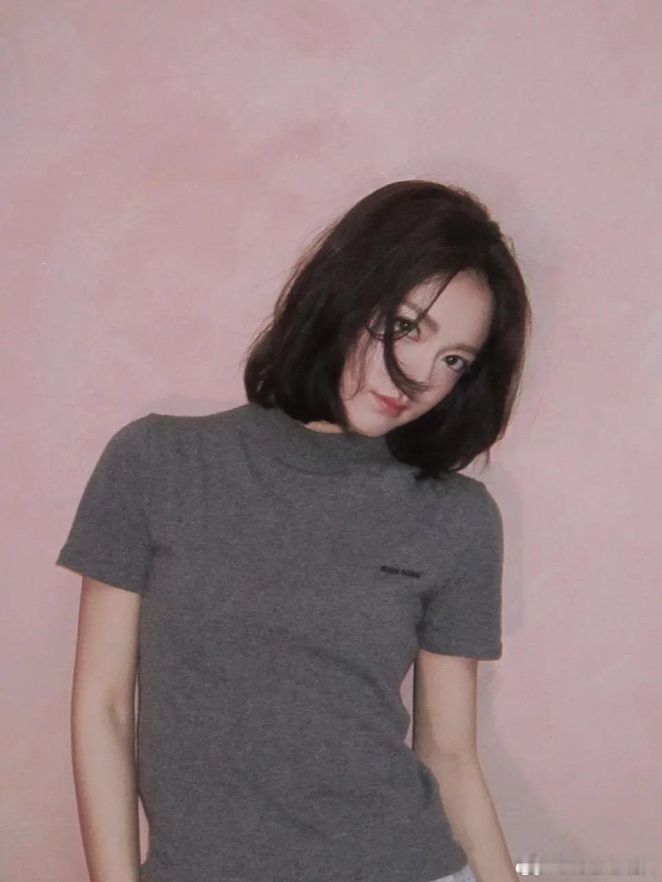 赵今麦真的很喜欢miumiu 