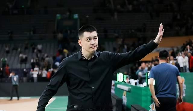 辽篮官宣杨鸣离队杨鸣今日返回沈阳  【官方公告： 关于辽宁沈阳三生飞豹篮球俱乐部