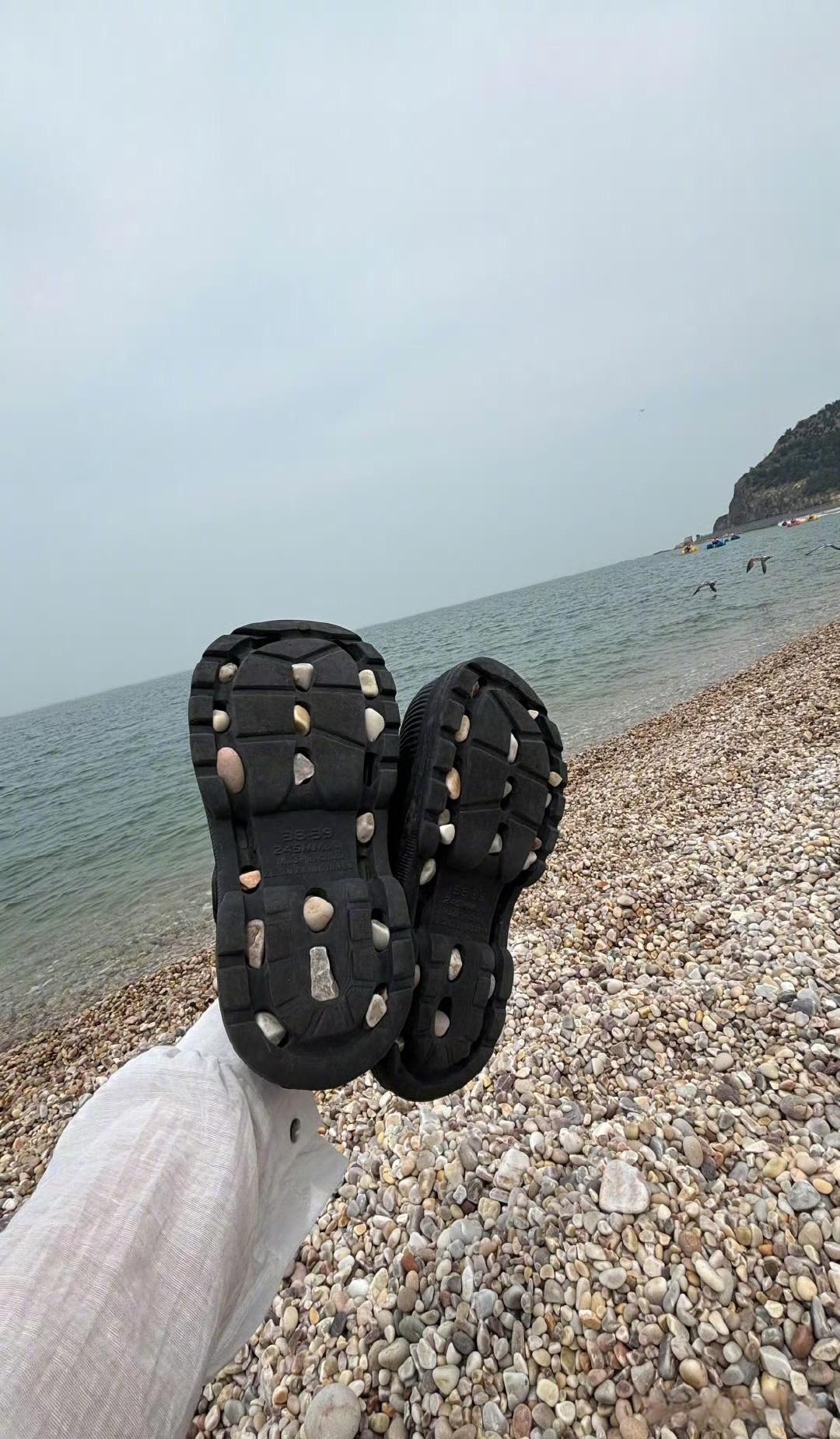 不要穿豆豆鞋去海边