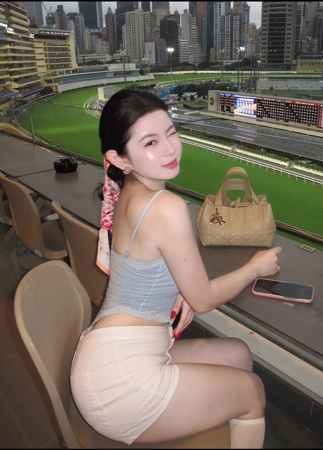 穿出你的时尚你的感觉 身材你品你细细的品 每个人心中都住着一只妖 让人...