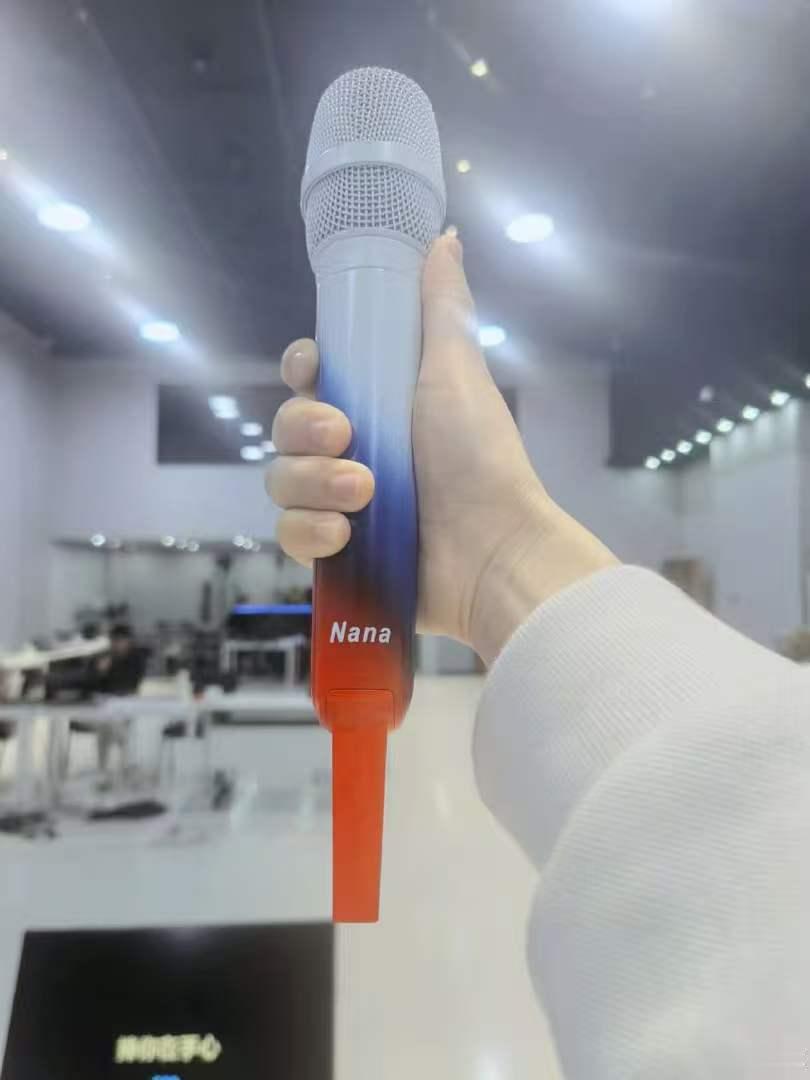 谢娜晒定制话筒谢娜晒NANA定制话筒 NANA定制话筒 