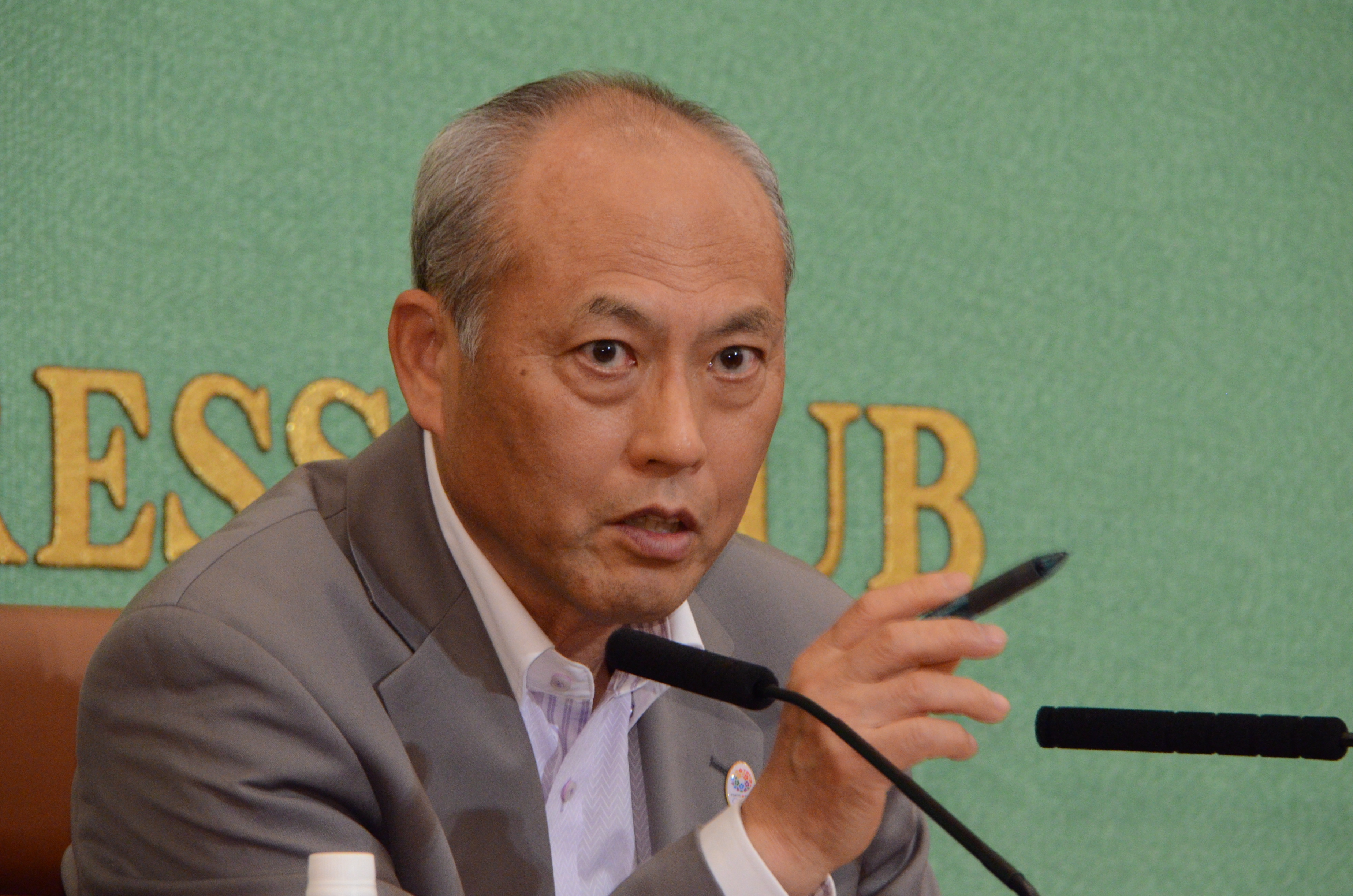 日本前东京都知事舛添要一近日公开批评高市早苗政府，催促其尽快撤回涉台言论。他警告