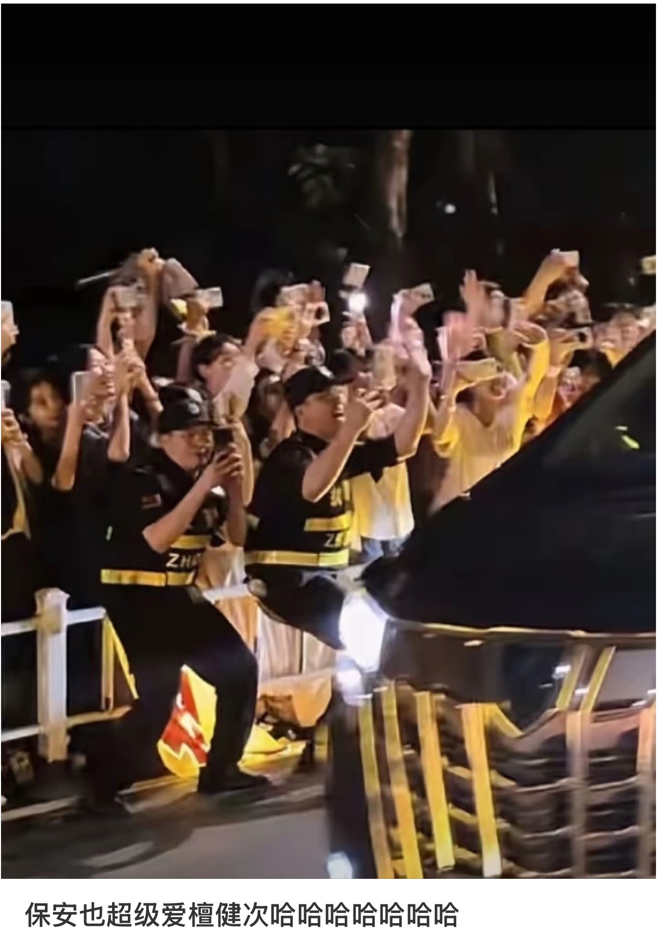 笑鼠我了啊啊啊啊 