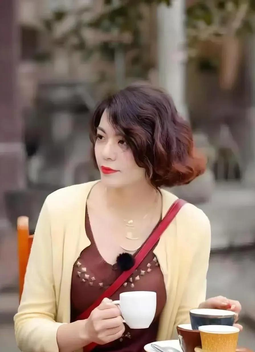 没有经历过婚姻，却大谈婚姻生活，真是天大的笑话。