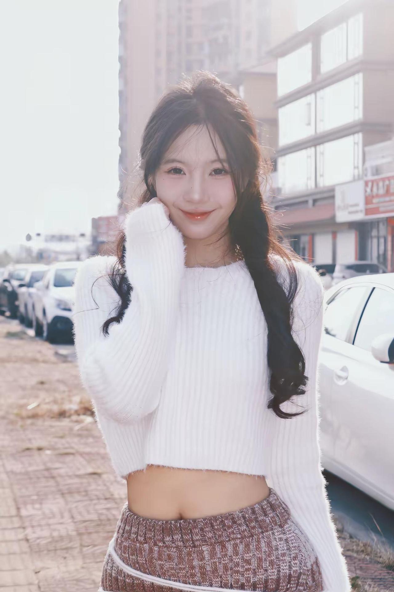 不能握的手，匿名的朋友  理想女友