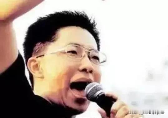李阳说，社会未来不要靠智商了，不是凭学习，智商的时代已经过去了，未来不是智商的时