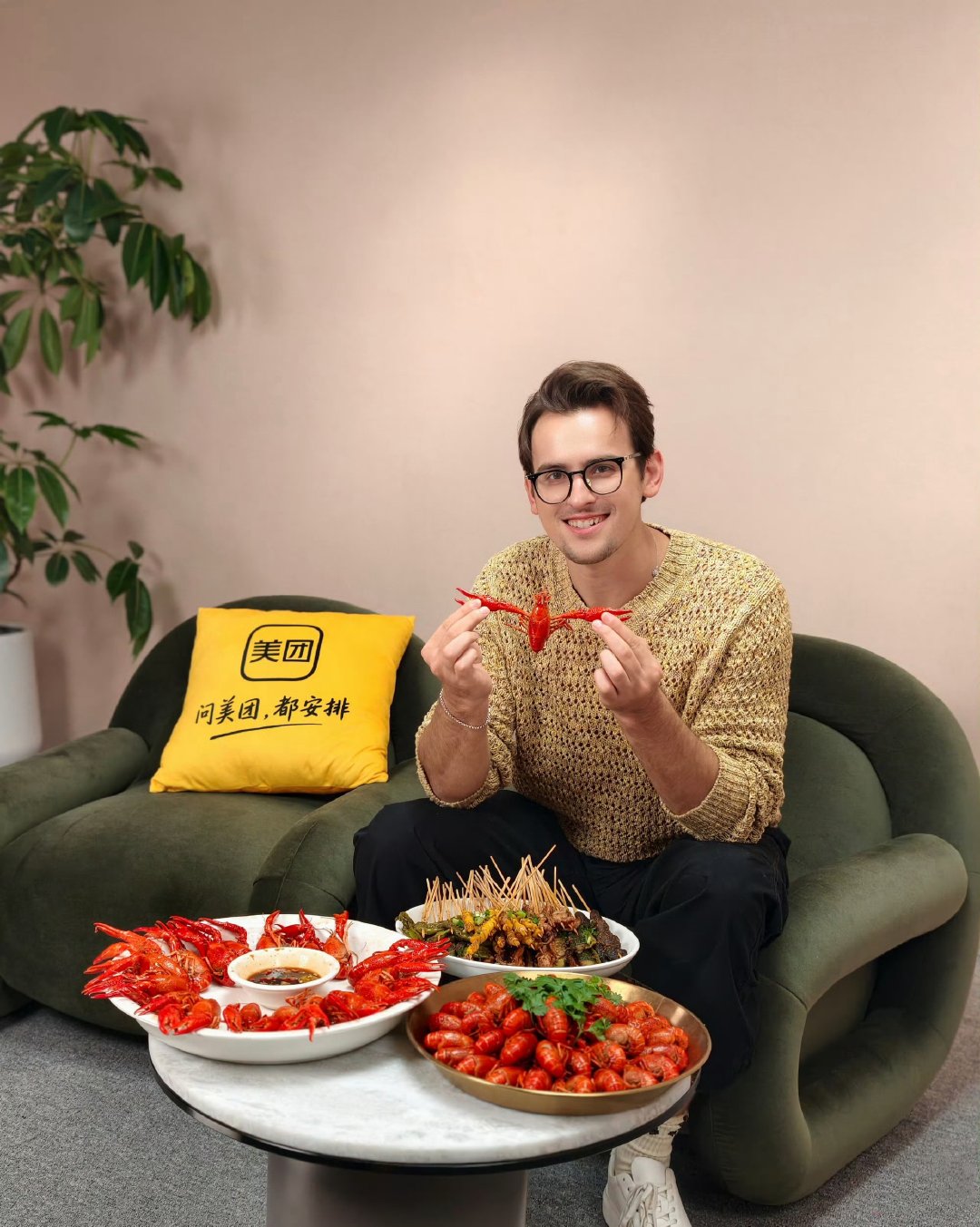 歌手直播Stanaj的宵夜把那英看馋了Stanaj：Yummy 美食遇上神仙 H