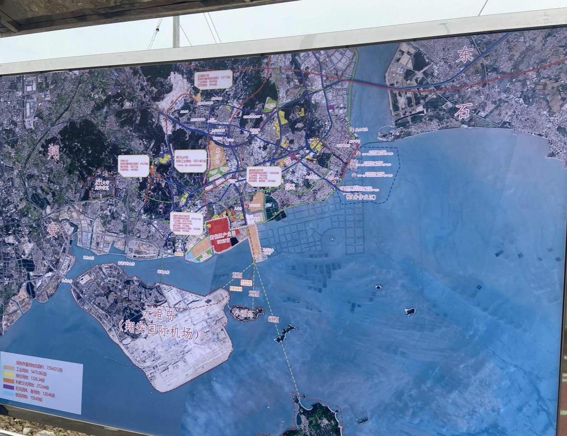 原来泉州的宁德时代，位置就紧挨着厦门啊。。。