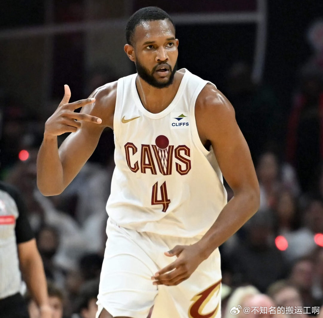 NBA  【美媒曝骑士筹码核心：莫布利未来四年薪资超2.2亿美元，或成字母哥交易