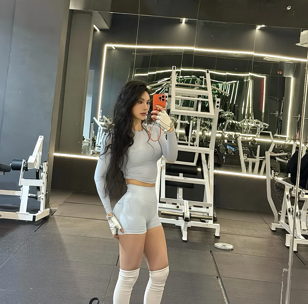 比脸更权威的是身材