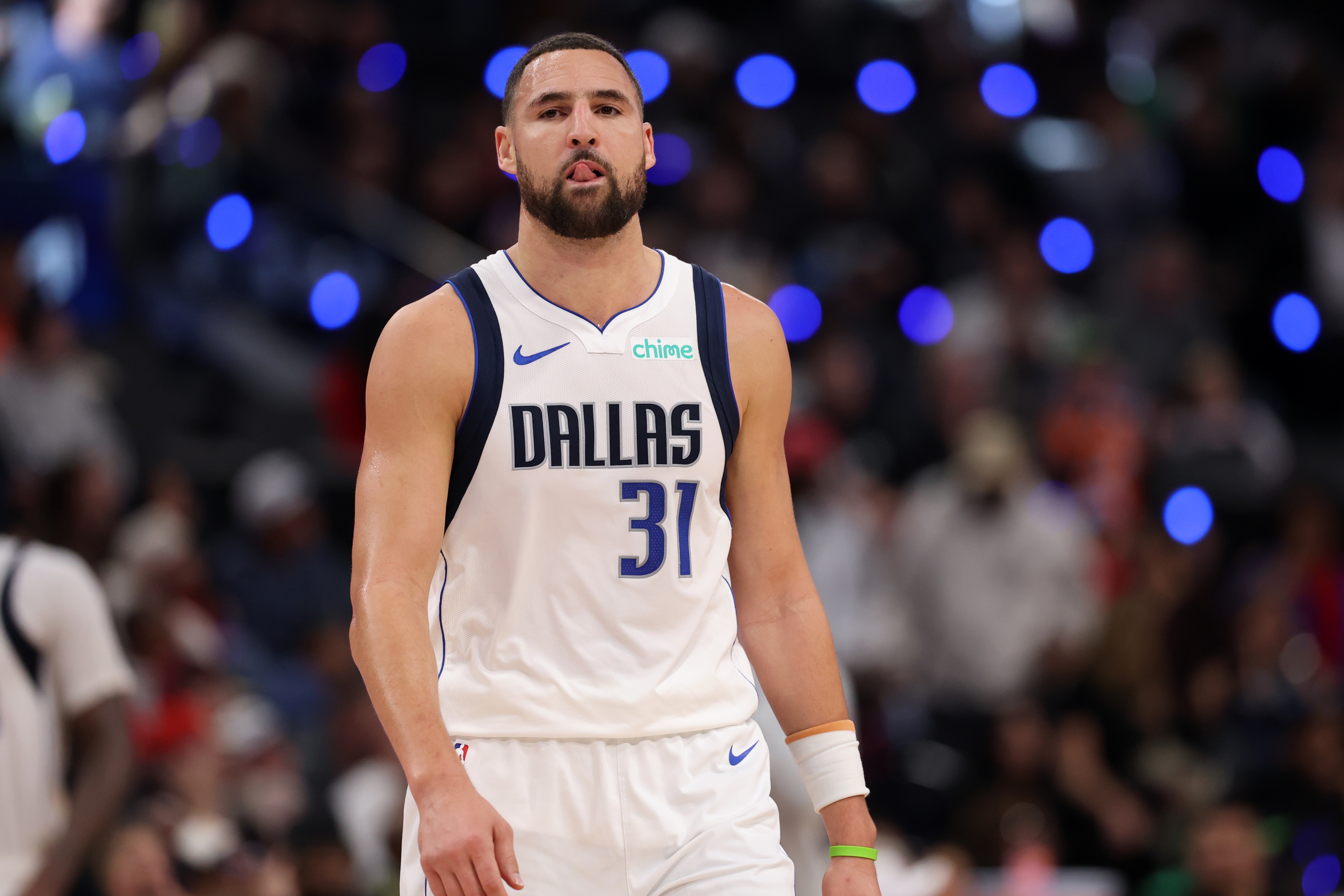 近期复苏！克莱10中5得15分5板1助，三分5中3！最终独行侠客场131-121