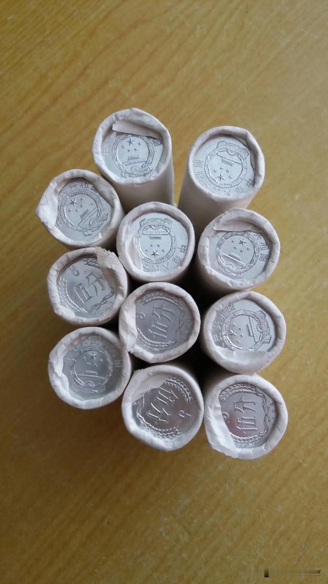 一分钱的硬币，你见过吗我见过了，还用了几十年，我还有新的一次没用过的，成盒包装的