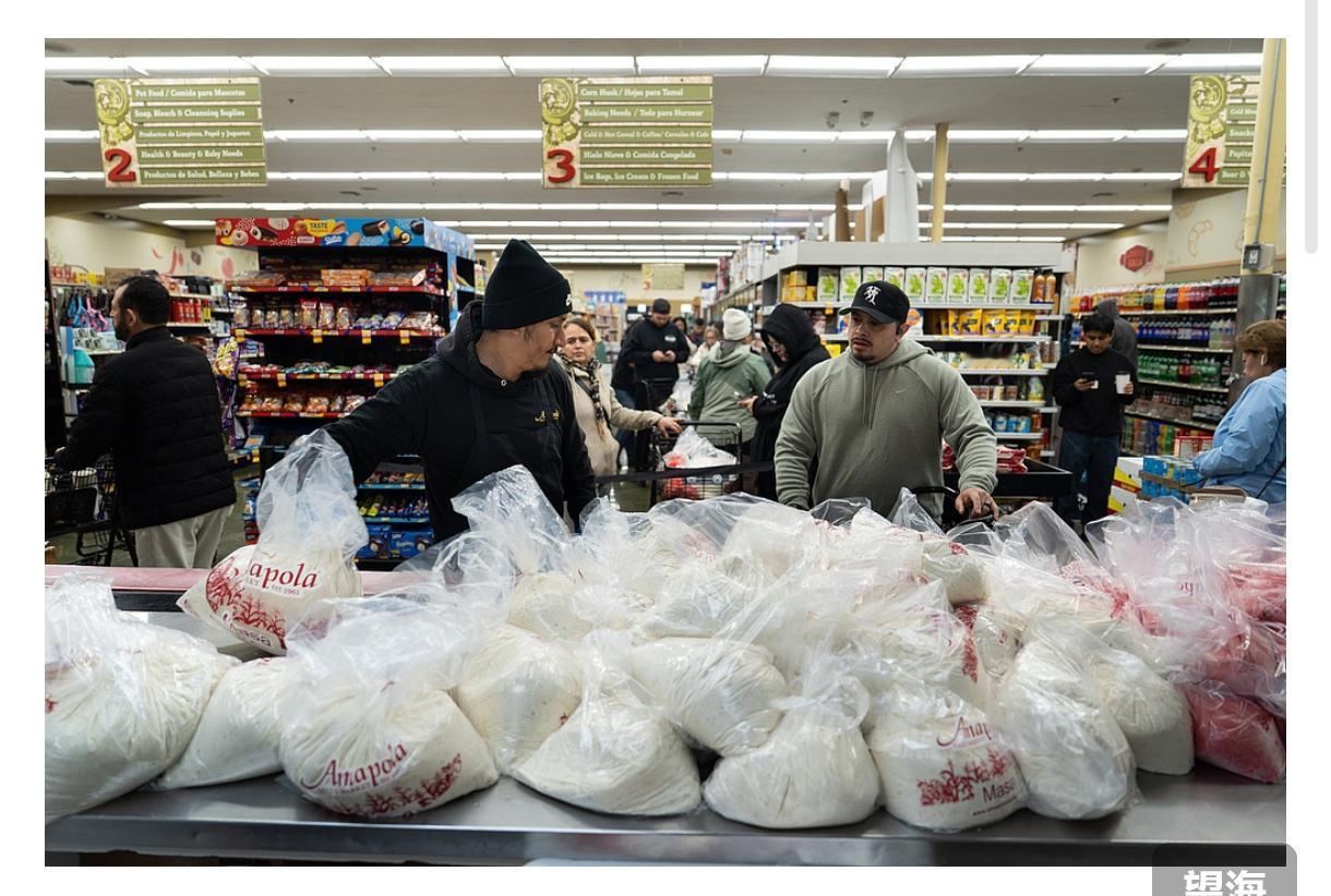 美国人大规模负债，可以说明，美国可能要崩溃了，“解决”崩溃的，看你只有战争了。