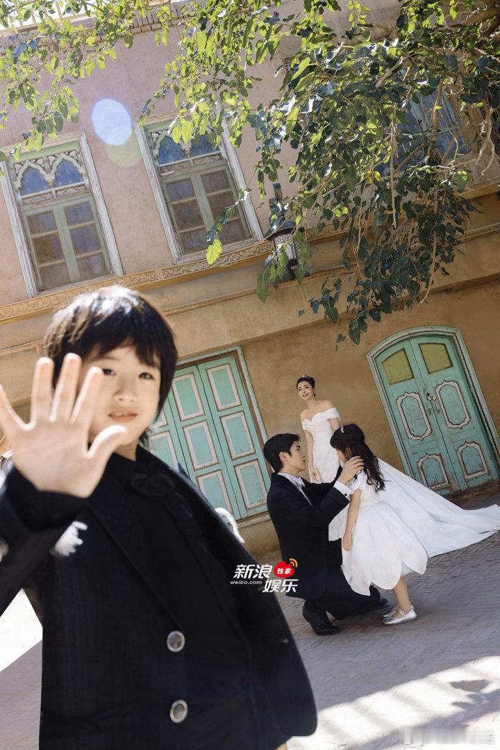 姜潮麦迪娜8月12日举办婚礼姜潮麦迪娜终于要办婚礼了点开姜潮麦迪娜婚纱照美颜暴击