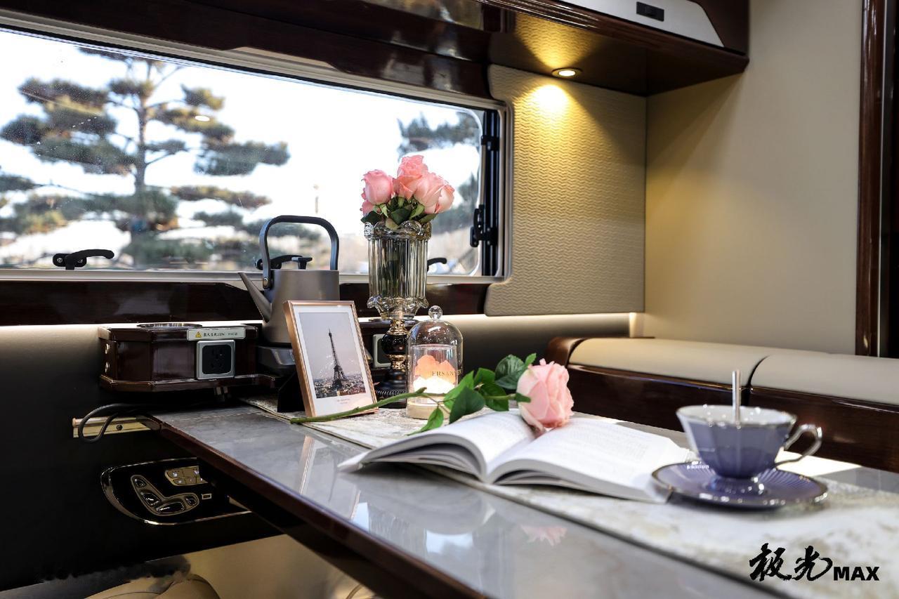 山川不语·河流静淌
追寻极致的浪漫与自由
宽大极光MAX房车