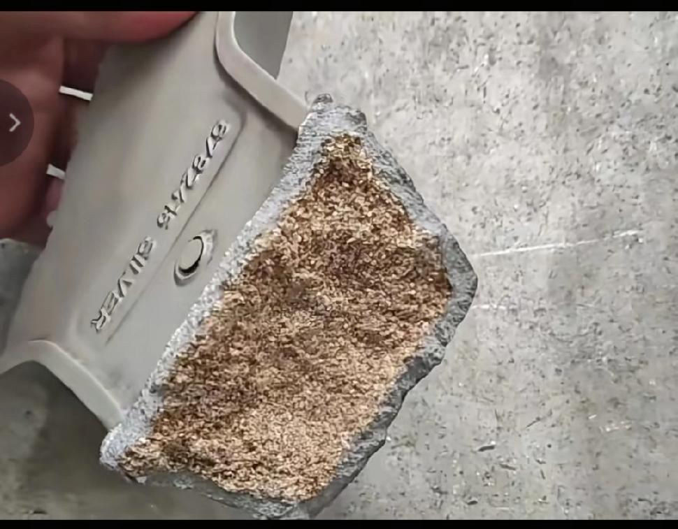 汽车轮毂夹着砂芯，竟然有人说是低成本的制造工艺？