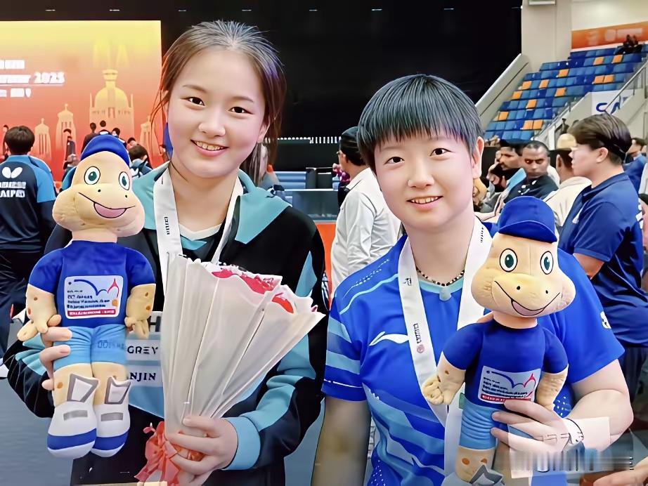 莎莎和金娜英
中国万人迷
韩国小美女
像雾像风又像雨
秀丽
大气
博爱
友谊……