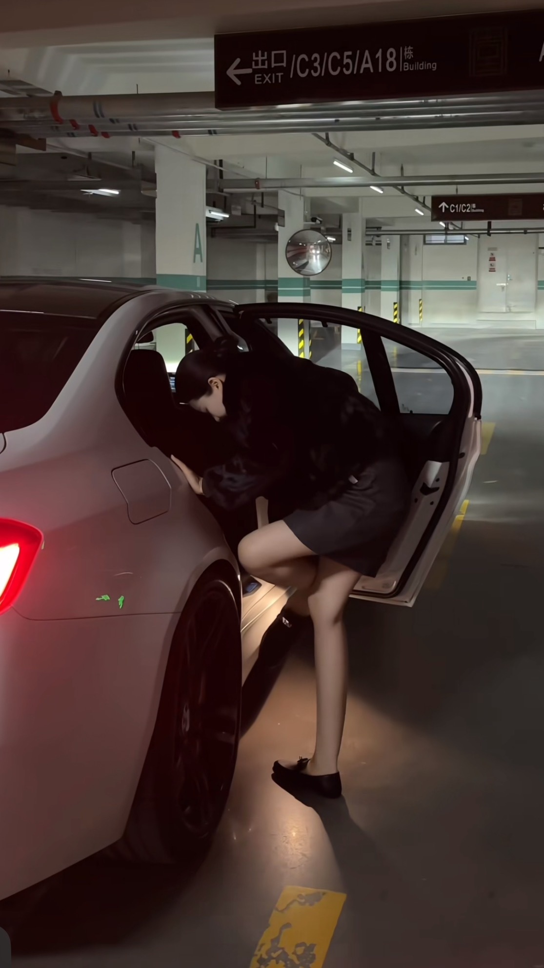 开车要换平底鞋🥿 