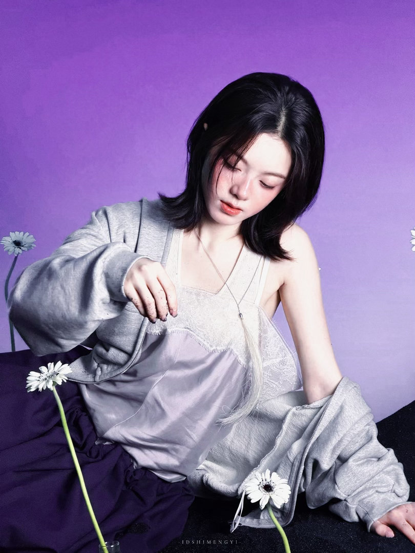 赵今麦赵今麦徐迟 🍑赵今麦无可替代“你是我无法写的野蛮玫瑰，也是我寻求一生也得
