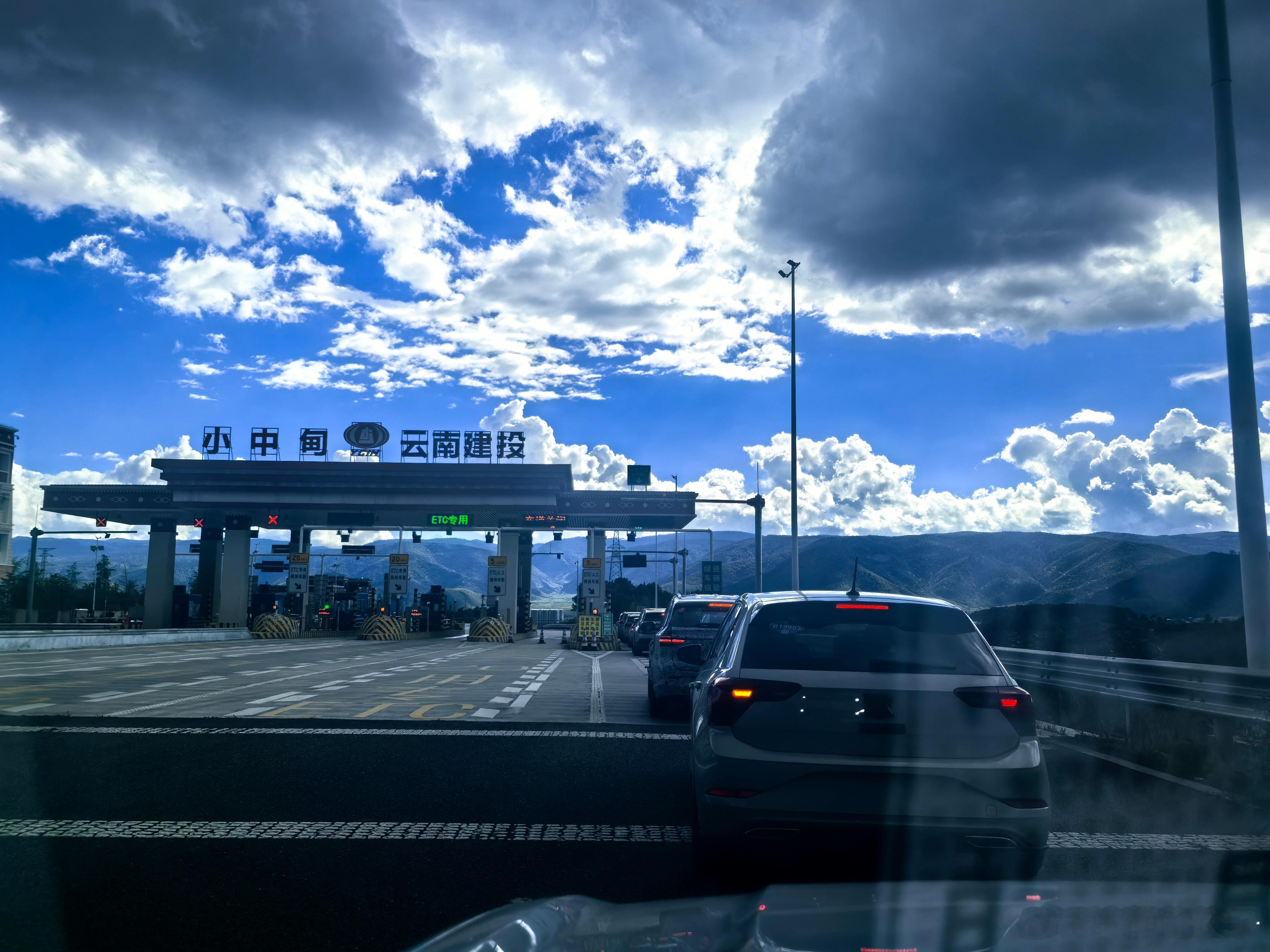 又是一年高原路试海拔 3250m人和车都轻松拿捏明天继续 4000m+ ​​​