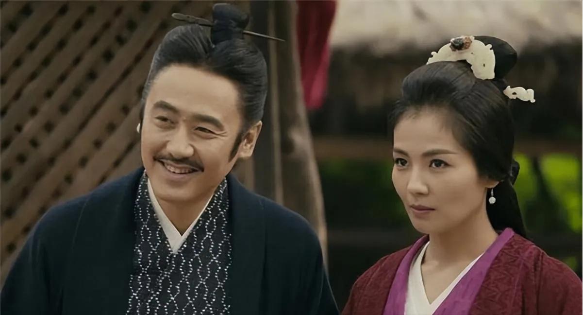 公元247年，司马懿病重卧床，张春华带病前去探望，被拦在门外，屋内传来他的一句狠